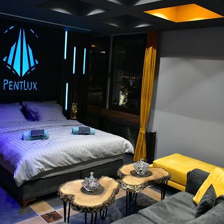 Pentlux - Spa Penthouse In The Heart Of Skopje Bagian luar foto
