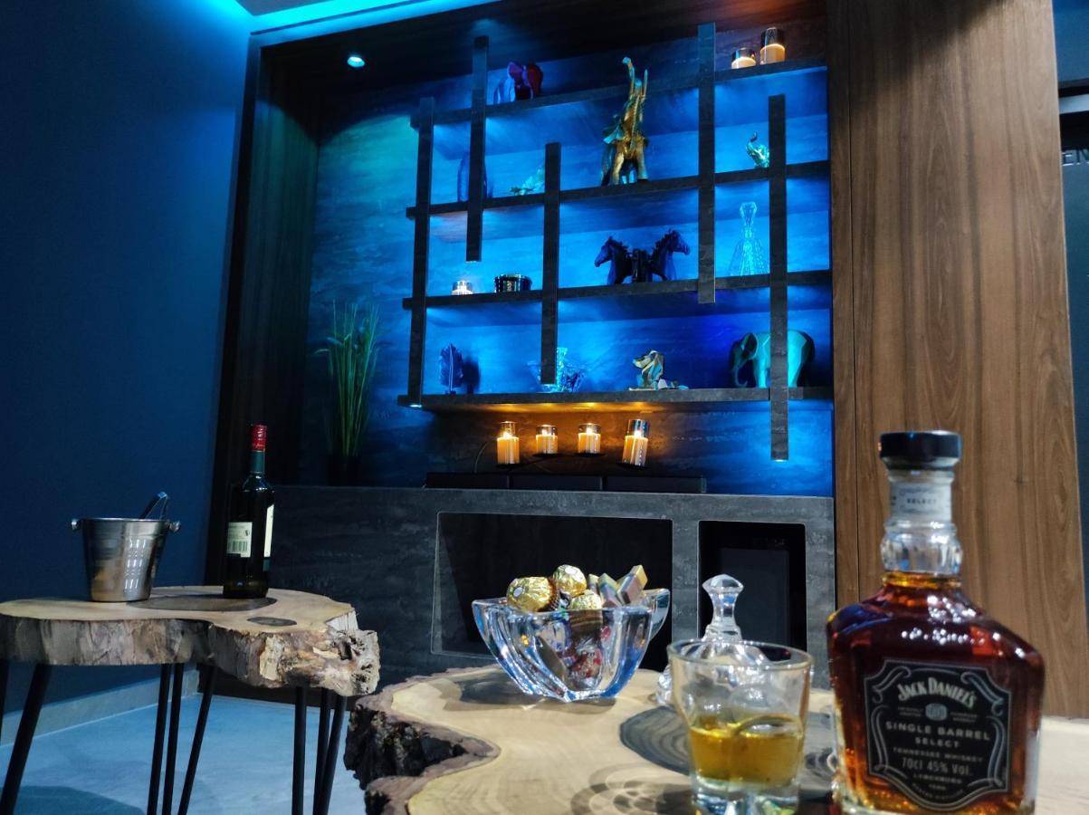 Pentlux - Spa Penthouse In The Heart Of Skopje Bagian luar foto