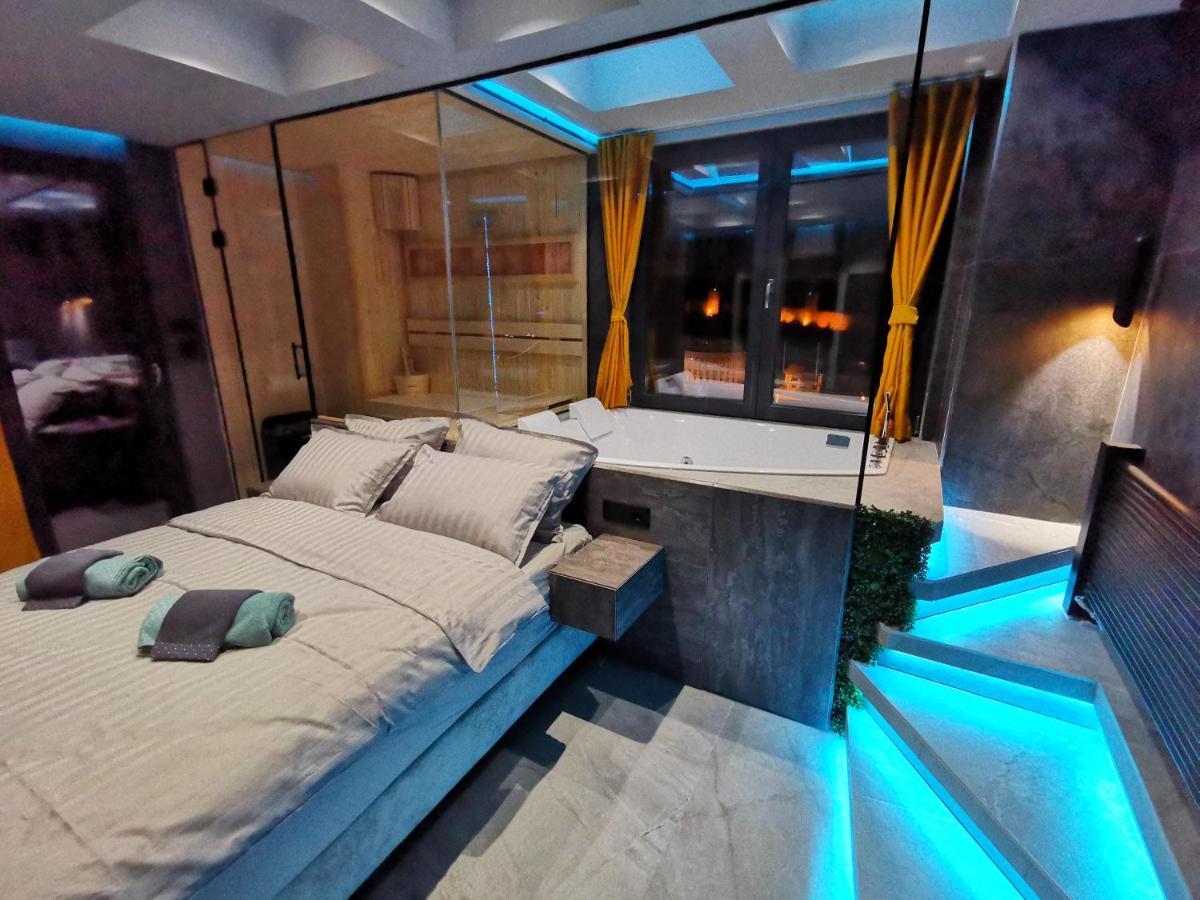 Pentlux - Spa Penthouse In The Heart Of Skopje Bagian luar foto