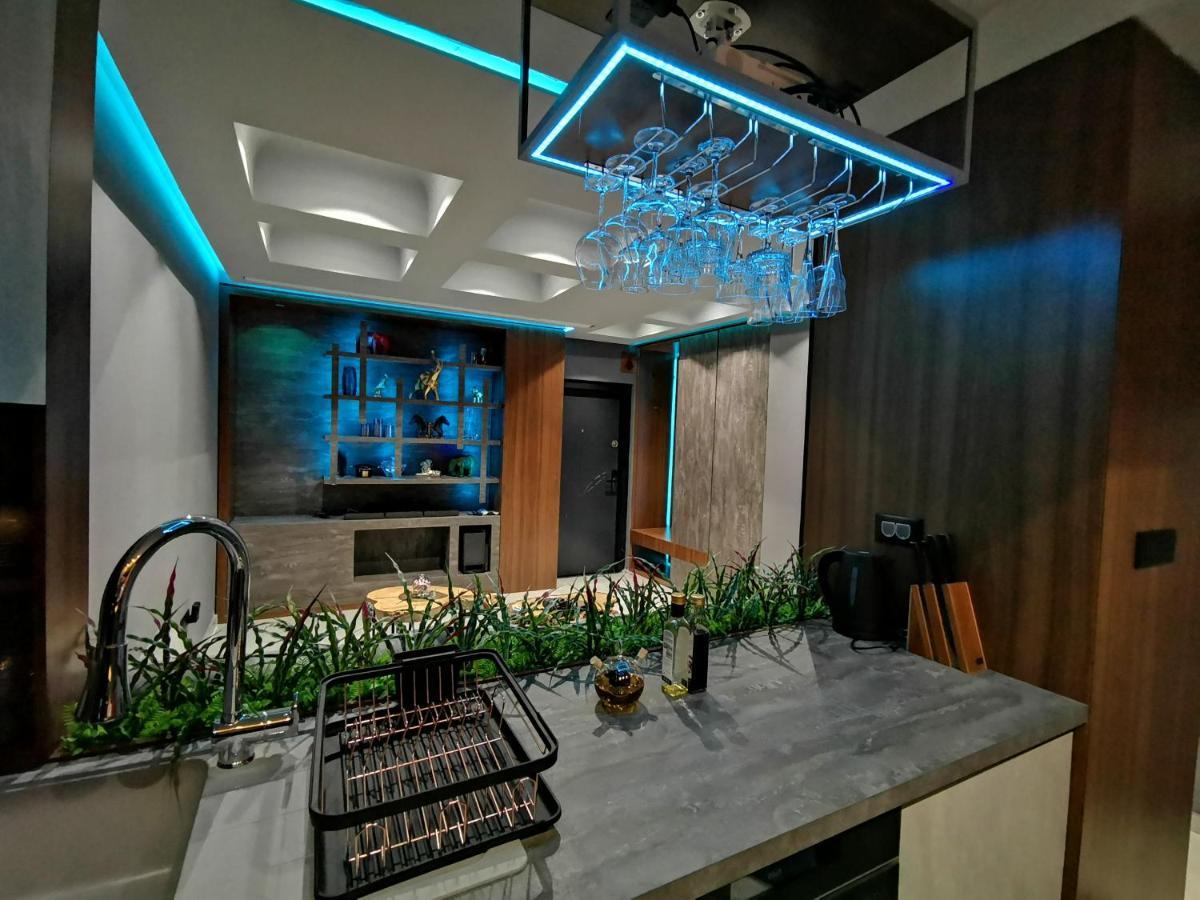 Pentlux - Spa Penthouse In The Heart Of Skopje Bagian luar foto