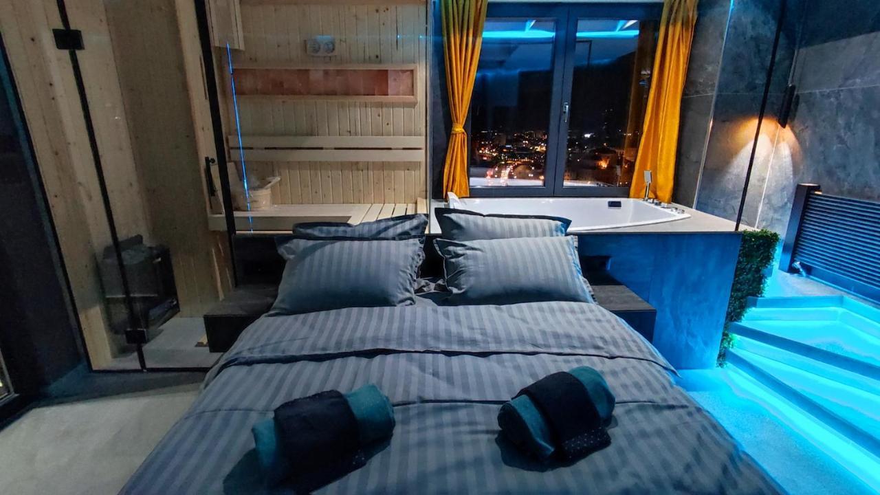 Pentlux - Spa Penthouse In The Heart Of Skopje Bagian luar foto