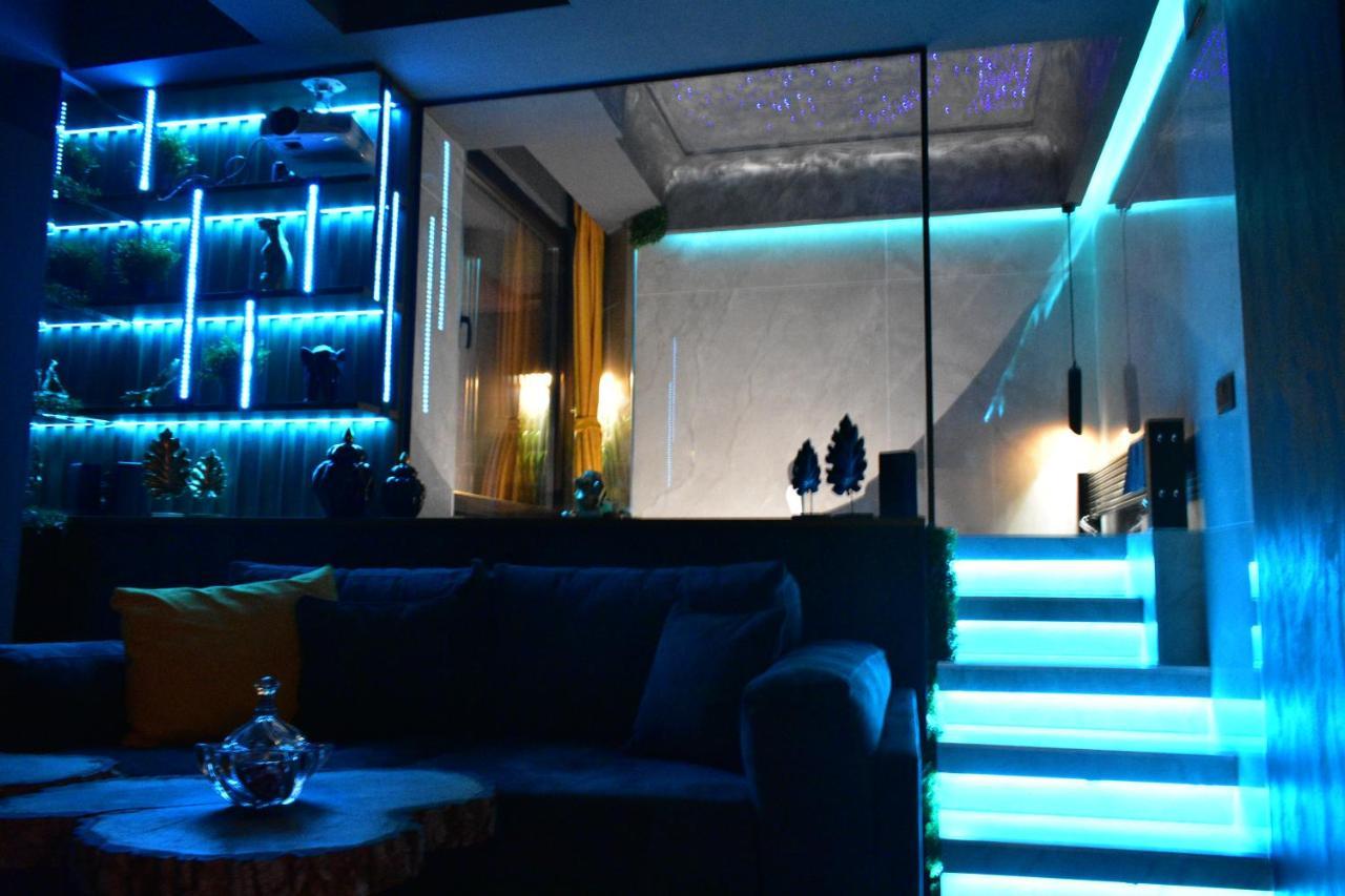 Pentlux - Spa Penthouse In The Heart Of Skopje Bagian luar foto