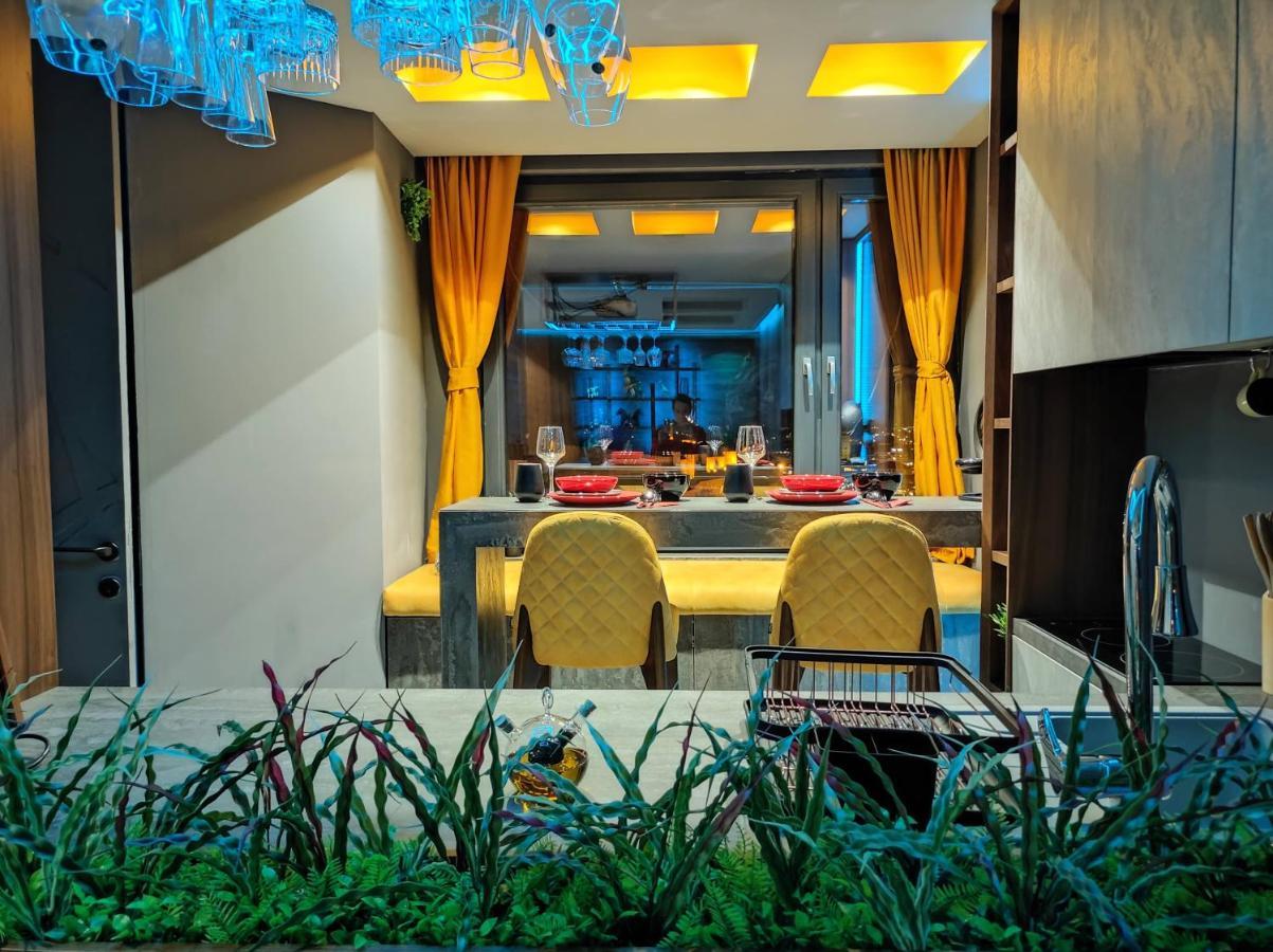 Pentlux - Spa Penthouse In The Heart Of Skopje Bagian luar foto