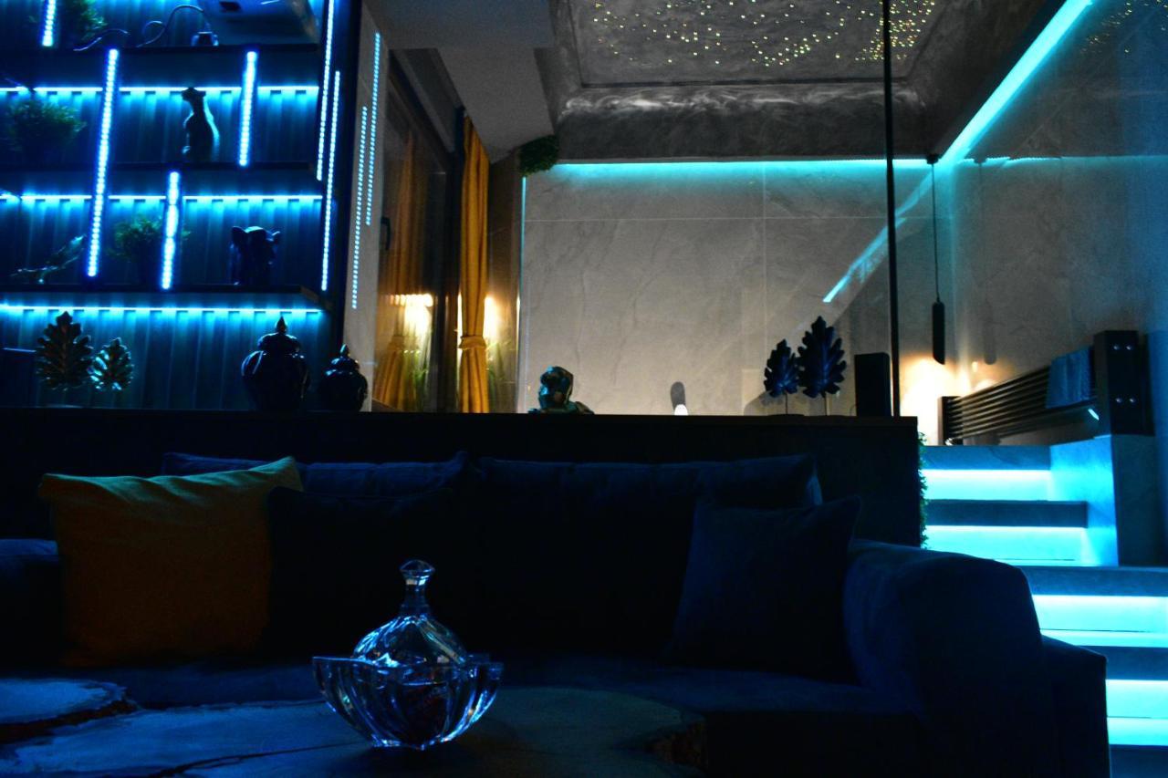 Pentlux - Spa Penthouse In The Heart Of Skopje Bagian luar foto