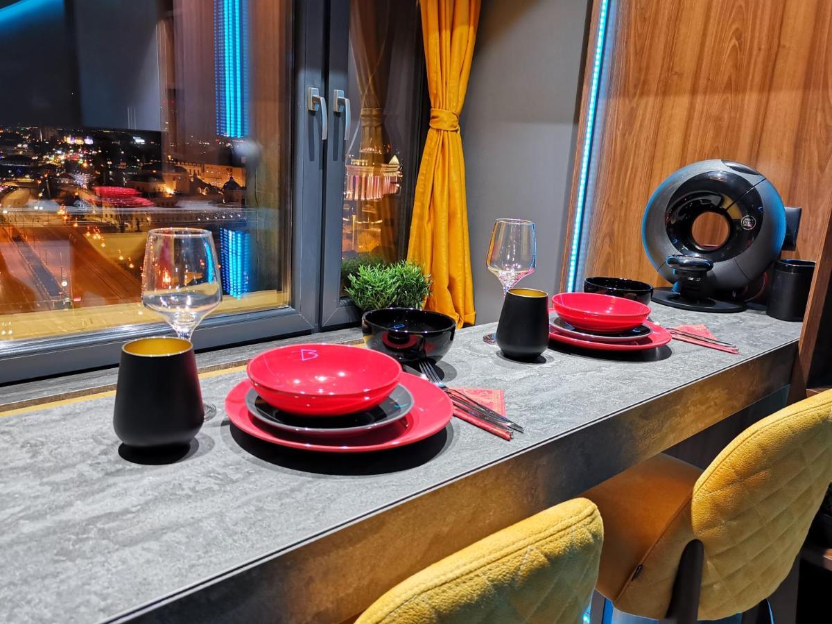 Pentlux - Spa Penthouse In The Heart Of Skopje Bagian luar foto