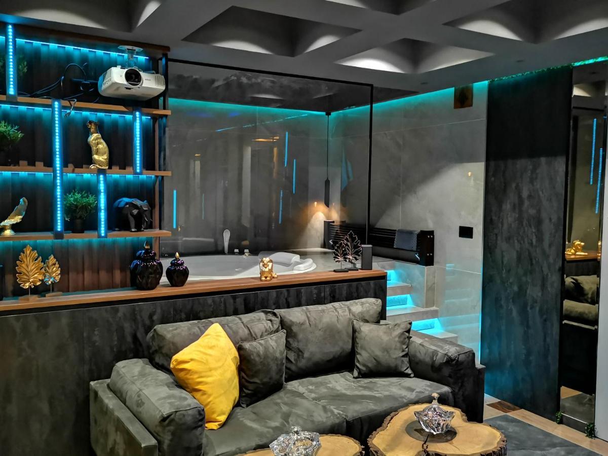 Pentlux - Spa Penthouse In The Heart Of Skopje Bagian luar foto