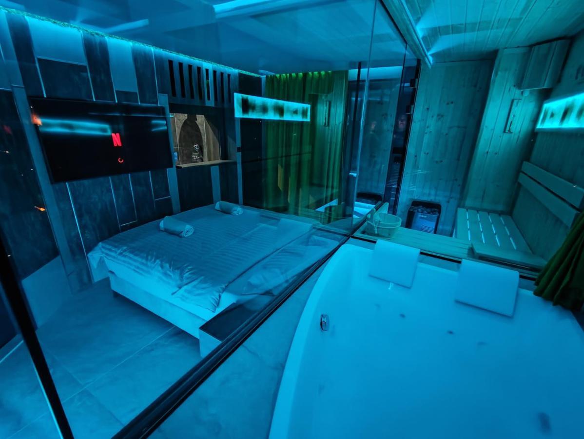 Pentlux - Spa Penthouse In The Heart Of Skopje Bagian luar foto