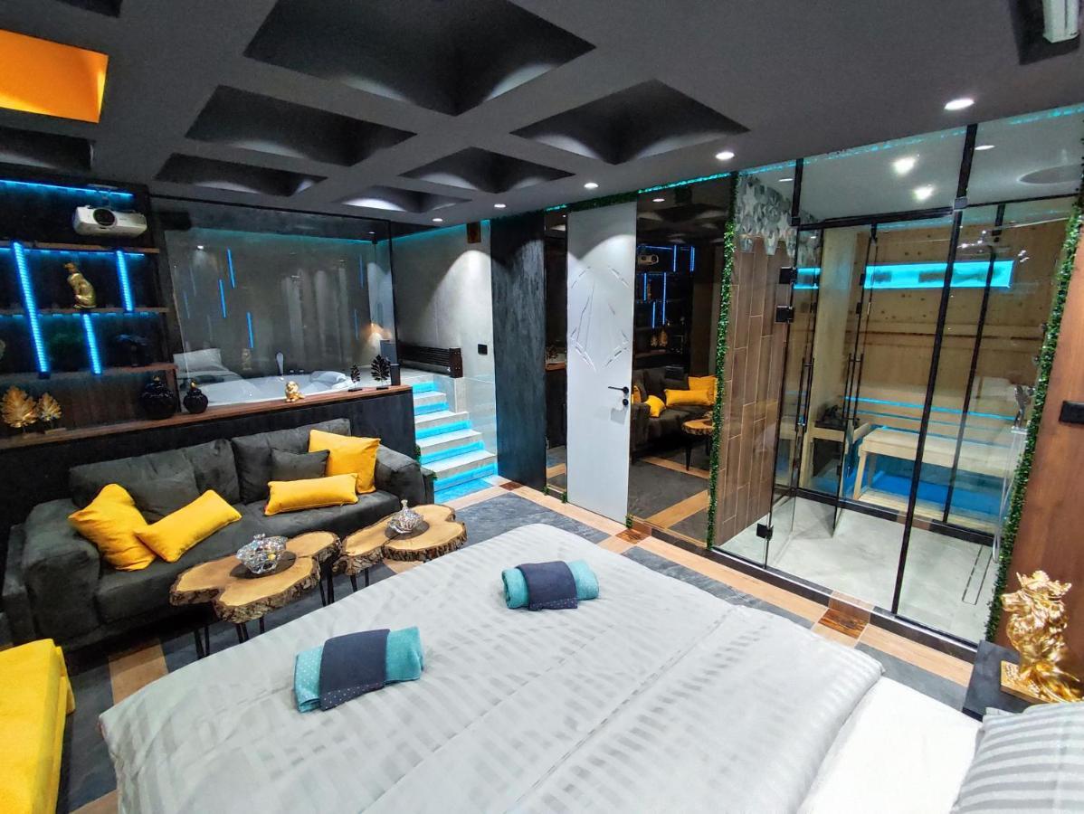 Pentlux - Spa Penthouse In The Heart Of Skopje Bagian luar foto