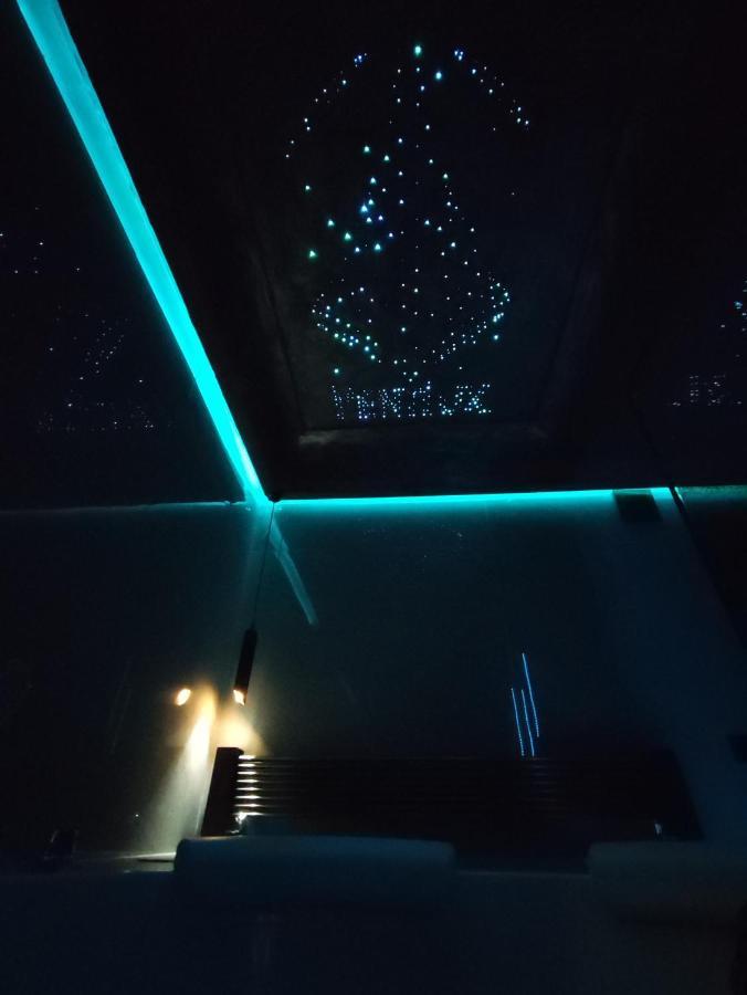 Pentlux - Spa Penthouse In The Heart Of Skopje Bagian luar foto